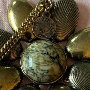 Liz Claiborne , Vintage BoHo Pendant, Gorgeous Vintage Piece 💕🔥💙🔥💜🔥💚